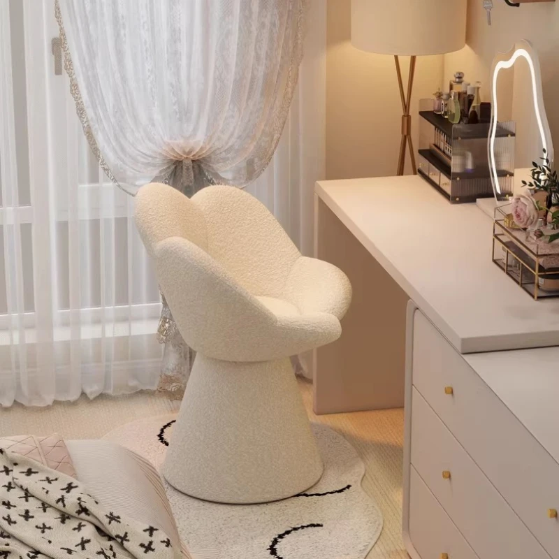 Vintage Small Vanity Chair Illuminated Hairdresser Stool Luxury Vanity Chair Velvet Comfortable Meuble Chambre Furniture Room