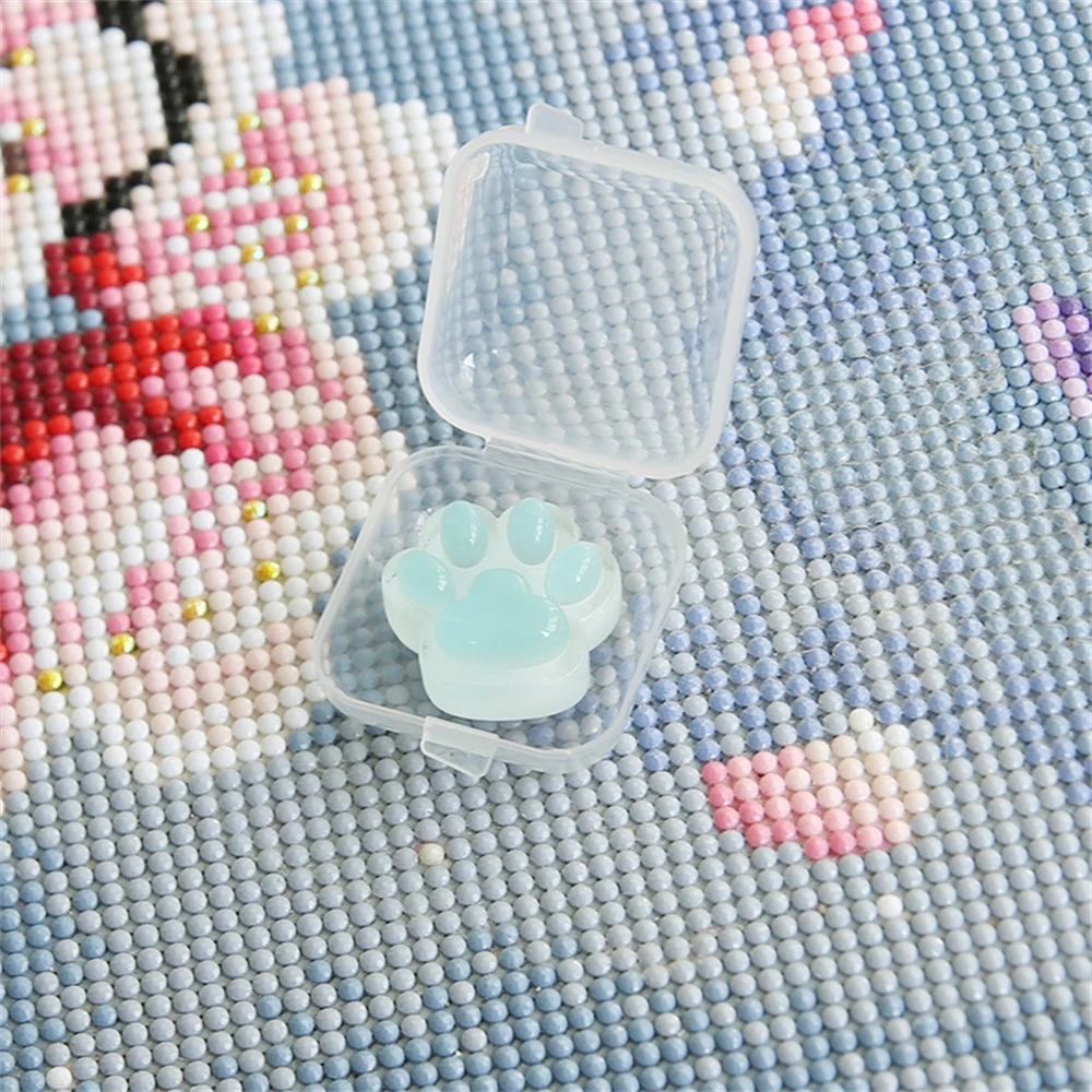 Diamond Art Painting Holder Plastic Cartoon Cat Claw Magnet Locator DIY Tools Embroidery Luminous Locator Art Magnetic Fixator