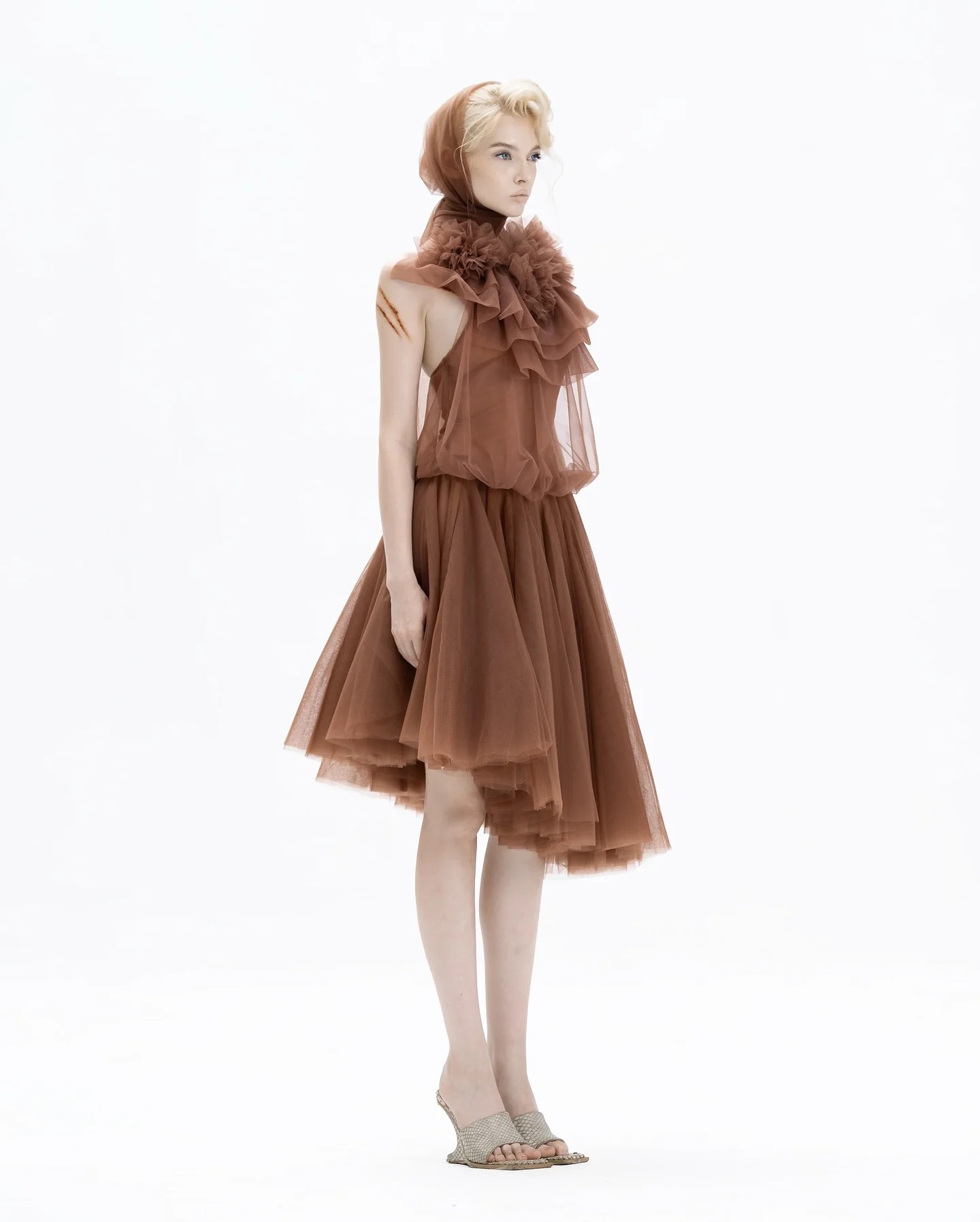 Elegante marrom de malha de gola alta vestidos de baile chique sem mangas chiffon midi vestido de festa inchado em camadas tule floral vestido de festa linha a