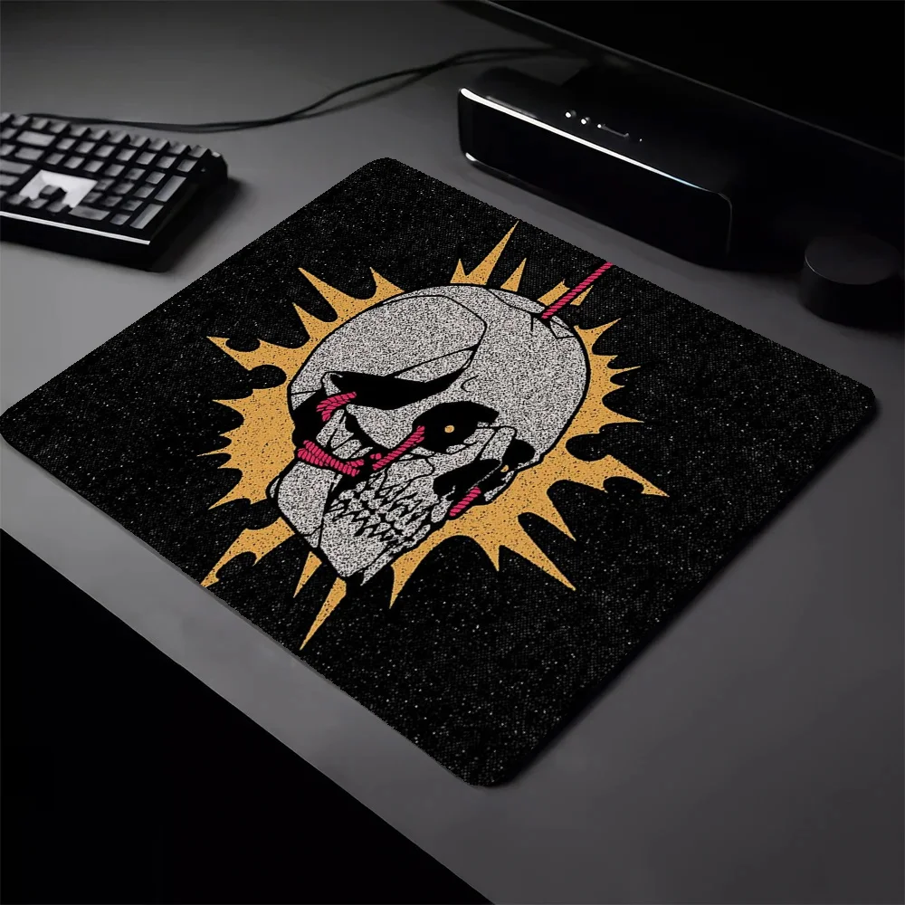 Small Pc Gaming Pad Mouse Skull Mausepad Gamer Cabinet Computer Mat Pad on the Table Deskmat Mousepad Mats Accessories Keyboard