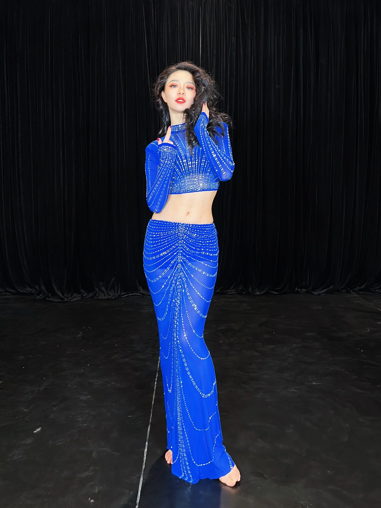 Leichtes, luxuriöses, heißes Diamant-Pailletten-Top + sexy Hüftwickelrock, orientalisches professionelles Tänzer-Performance-Set, Bauchtanzkostüm