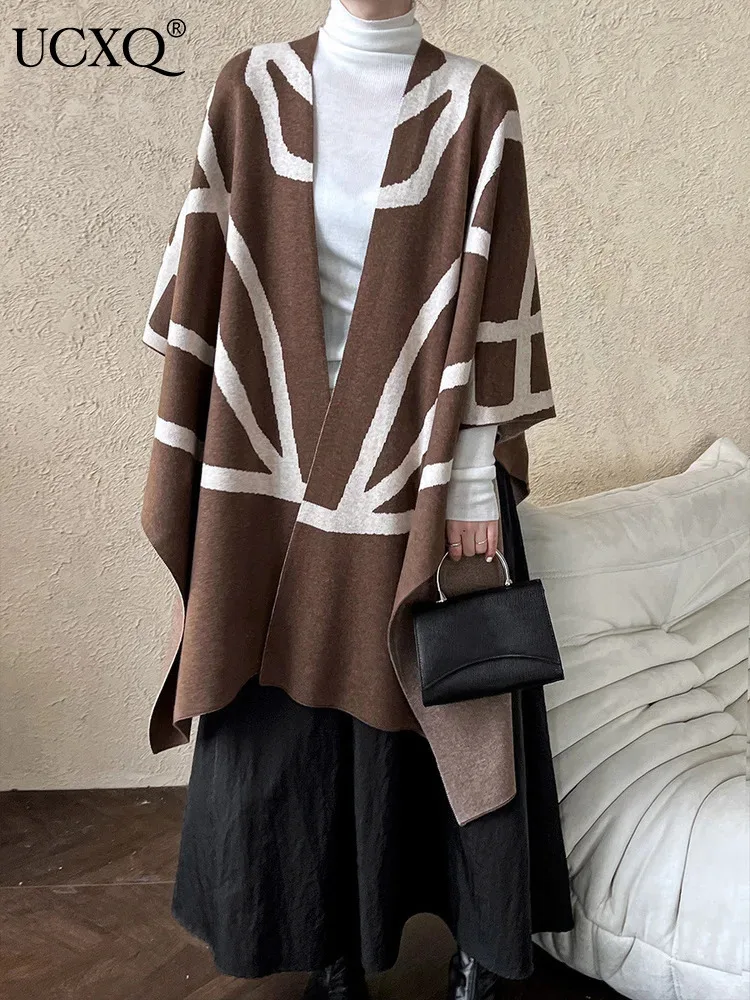 UCXQ Elegant Shawl Jacket Vintage Fahsion All Match Color Blocked Striped Knit Thick Cape Coat Women 2025 New Autumn Winter 1961