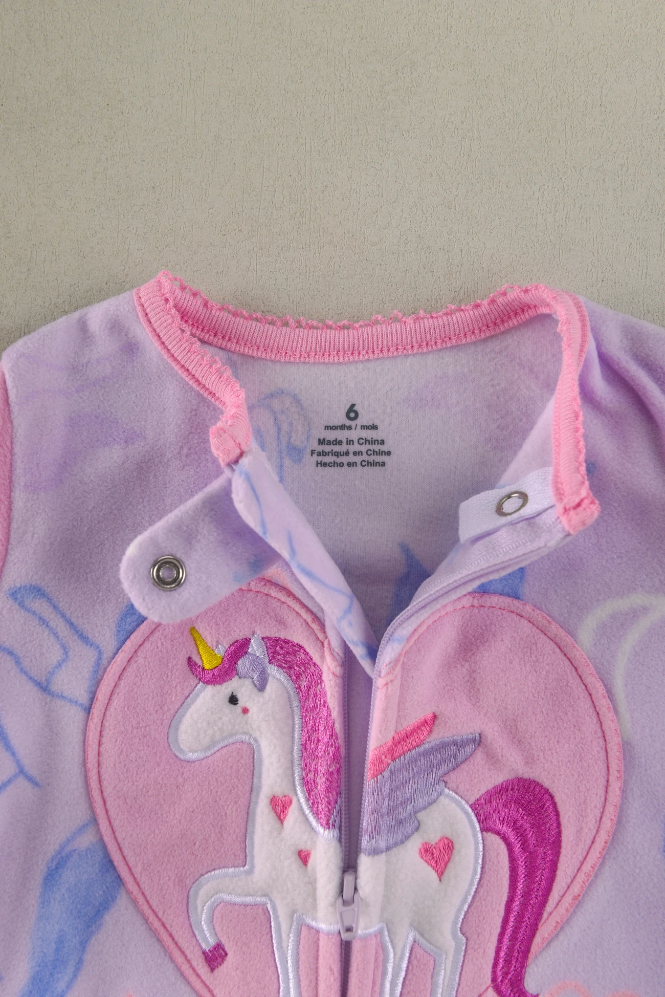 Baby-Mädchen-Strampler aus Polar-Fleece mit Füßlingen, mit Umweltfreundlichem Druck, Niedlicher Cartoon-Eule & Einhorn-Stickerei, Reißverschluss-Strampler, Herbst-Winter-Warme Babykleidung – Detail 7
