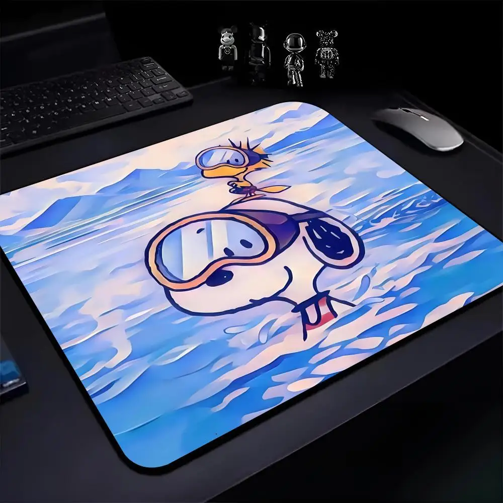 Cartoon Cute Dog S-Snoopys  Mouse Pad E-sports players mause pads Game Accessories Game Keyboard Pad Gamer Desktop Mat Boys Girl