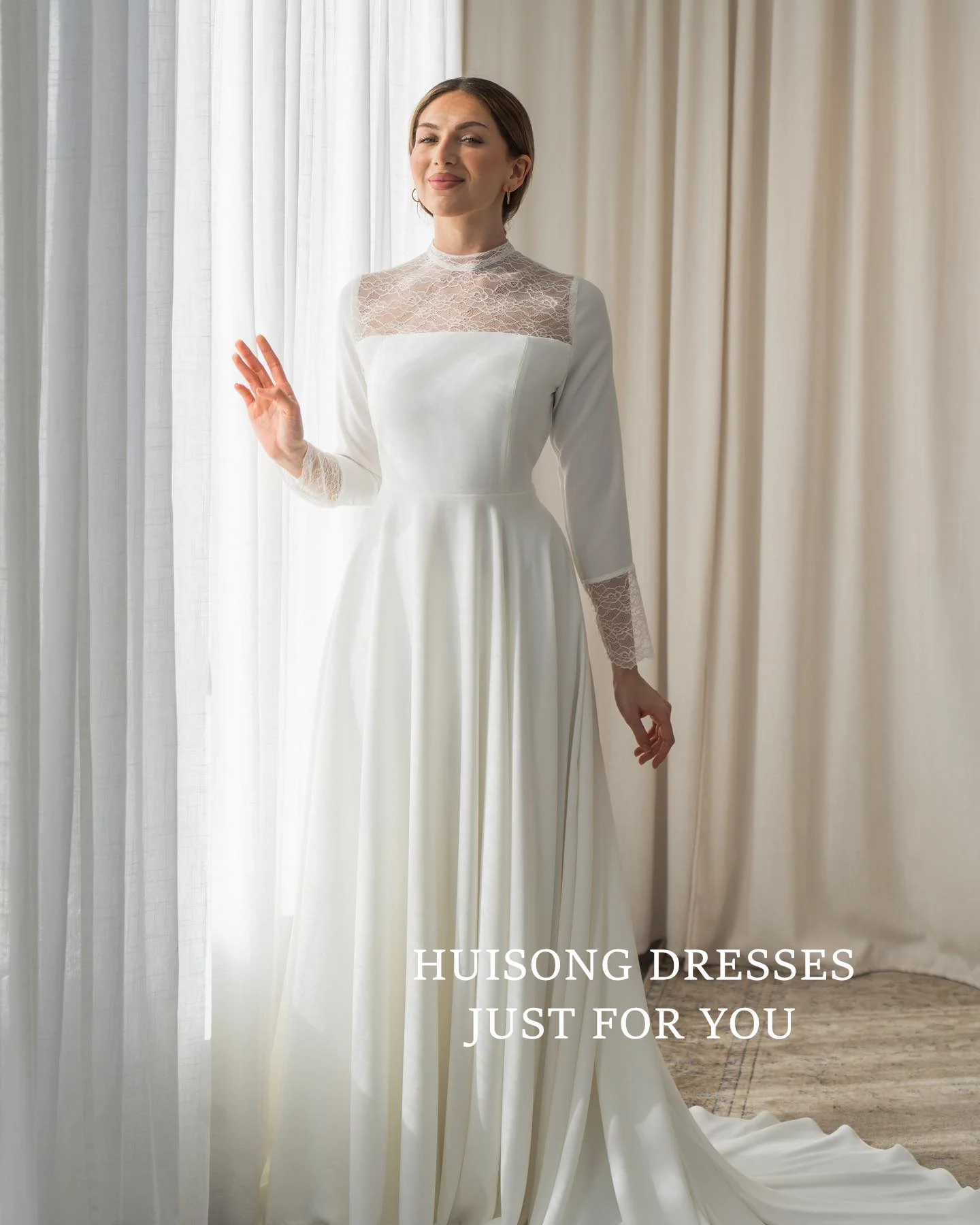 HUISONG Customized Lace Appliques Muslim Wedding Dresses High-Neck Long Sleeves Satin Bride Gown A-Line Modest Long Wedding Gown