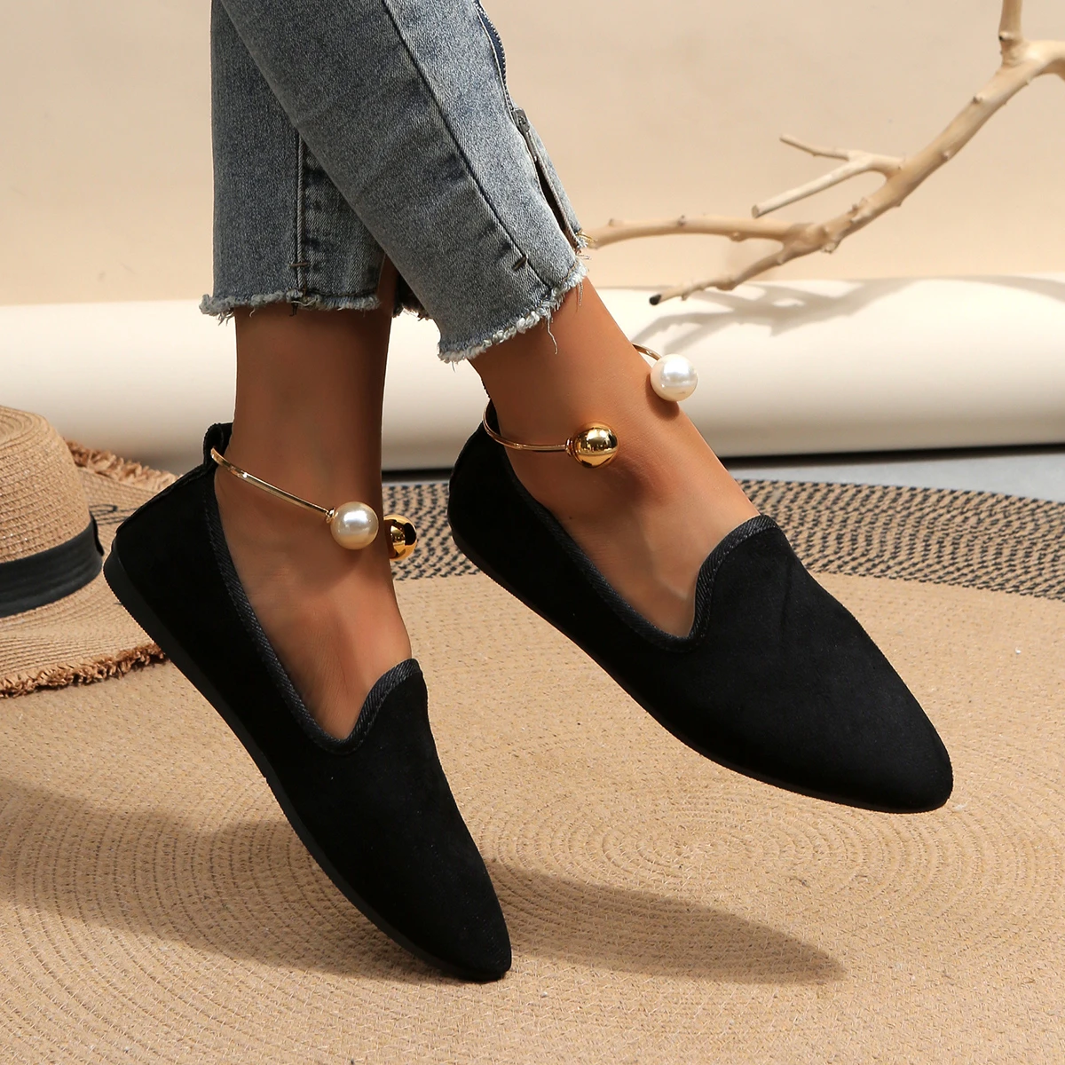 Large size soft-soled pointy fashion casual shoes women 2023 autumn and winter new-style slip-on comfortable single shoes