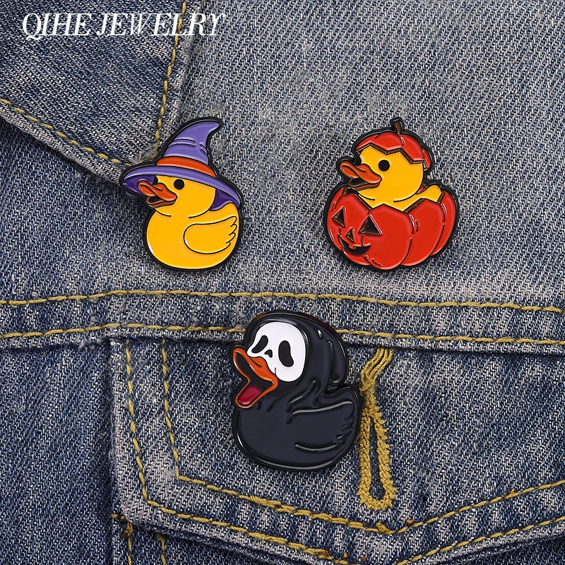 Halloween Kürbis Schädel Geist Ente Emaille Pins Cartoon Tier Ente Broschen Kleidung Revers Abzeichen Punk Gothic Schmuck Geschenk Freunde