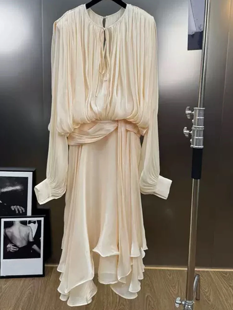 Robe rétro couleur unie, col rond, manches longues, taille, nouvelle couverture plissée, viande, ruban mince, grande balançoire, robe irrégulière, automne.