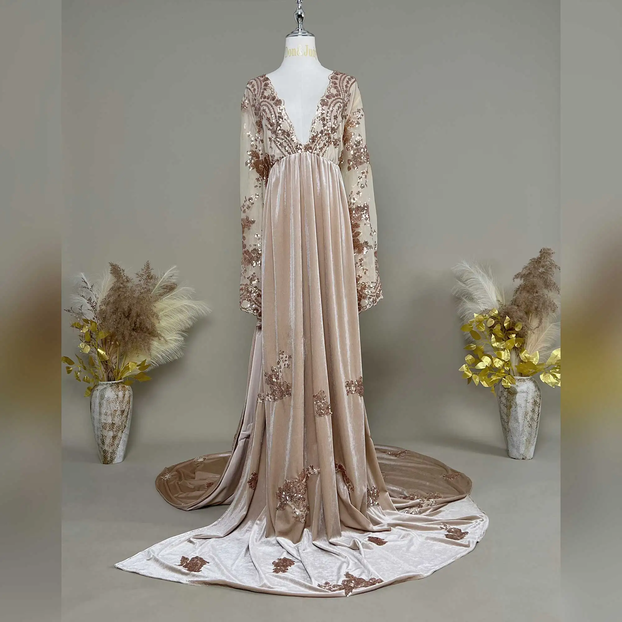 New 2025 Maternity Clothing PhotoShoot Baby Shower Women's Gowns Velvet Long-sleeved Dress with Golden Sequin Tulle Embroidery