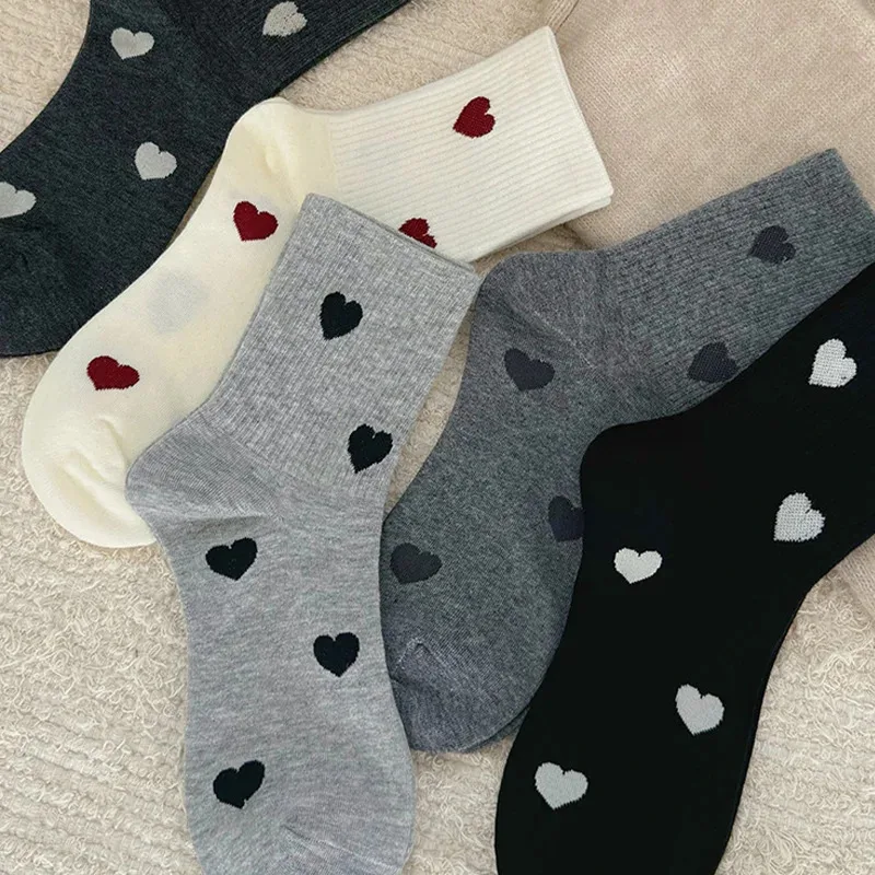 

ALLTOOALL 4 Pairs Woman Socks Autumn Winter Warm Breathable Sock Cute Heart Fashion Funny Gift Female Middle Tube Casual Socks