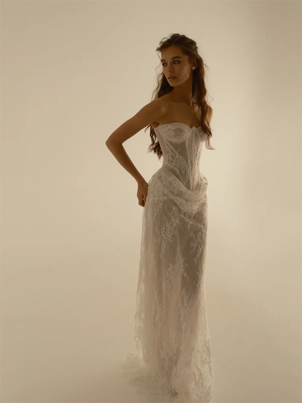 Tokyo Customized Elegant Lace Embroidery Strapless Wedding Party Sleeveless Floor-Length Tulle Prom Dress Illusion Evening Gowns