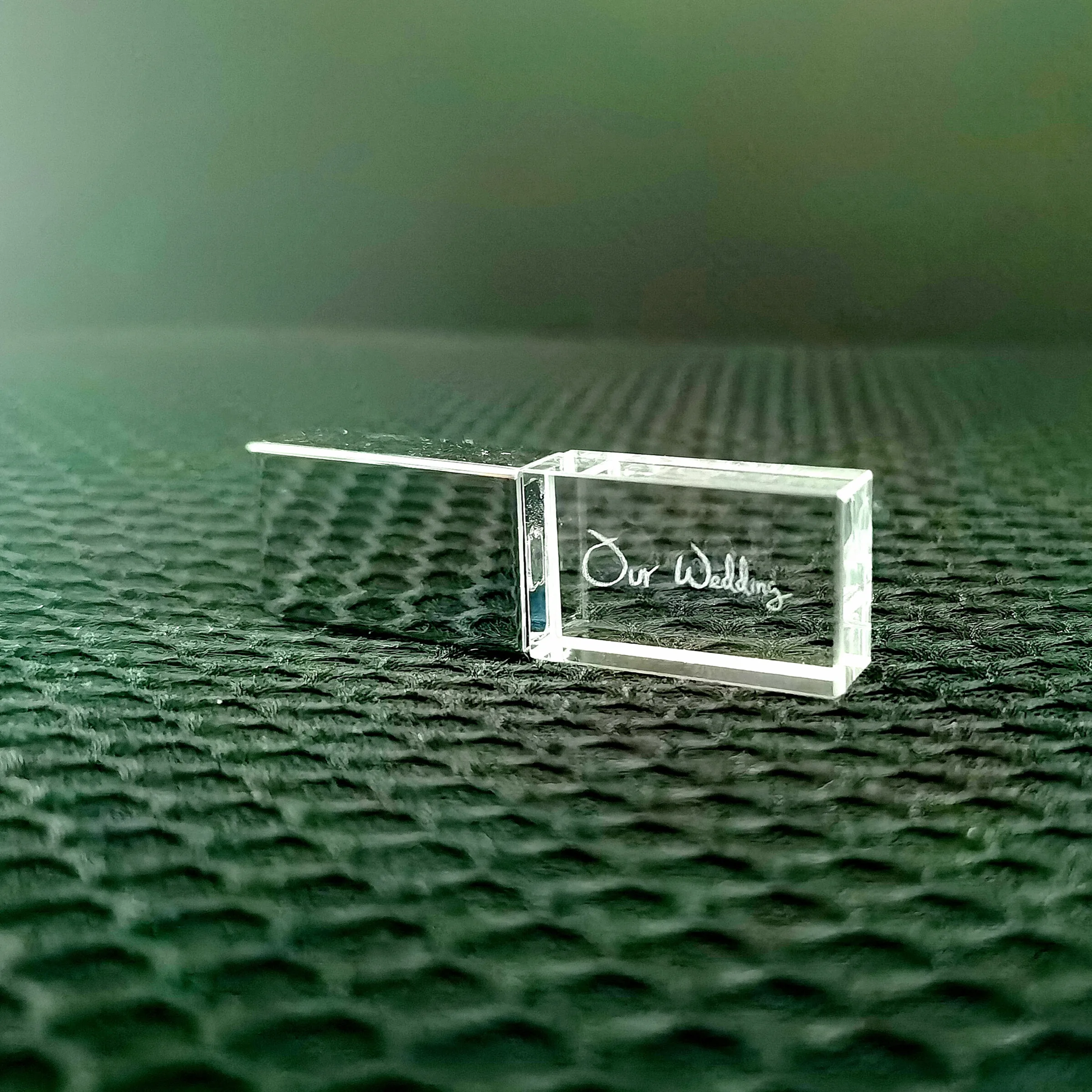 2023 New Brand Free add Colorful LED Light “Our Wedding" LOGO Metal Crystal USB3.0 High-speed Flash Drive 128GB 64GB 32GB 16GB