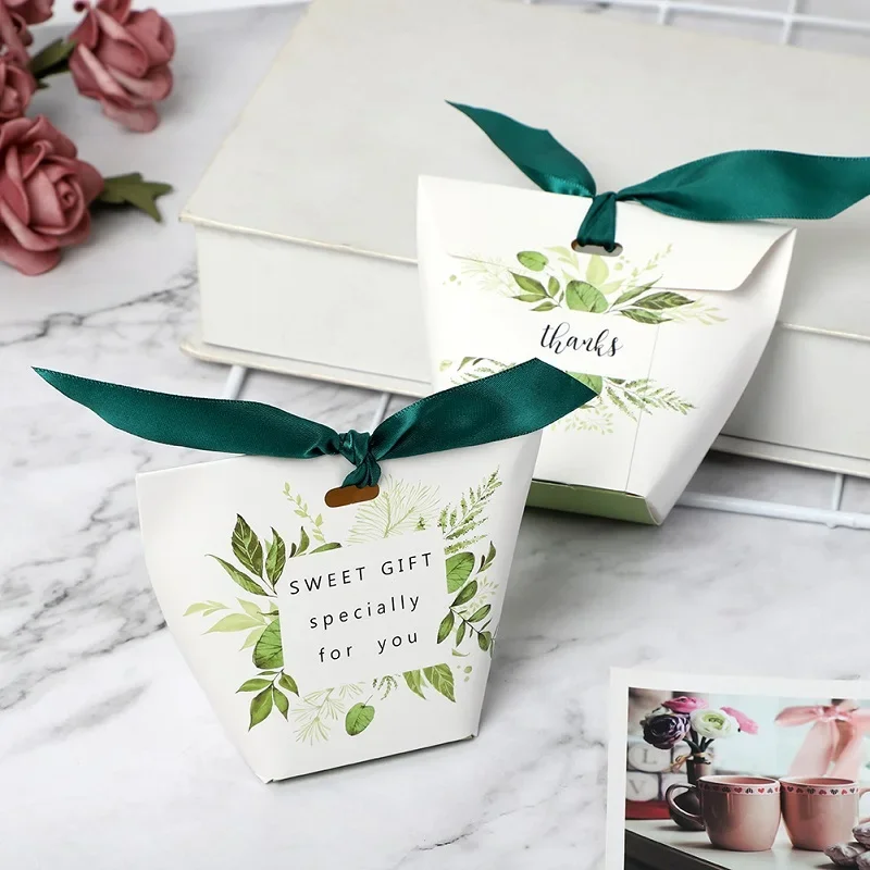 

Wedding Favors Gift Box Ribbon Paperboard Candy Boxes Package Birthday Party Favor Bags Wedding Sweet Supplies Gift Boxes