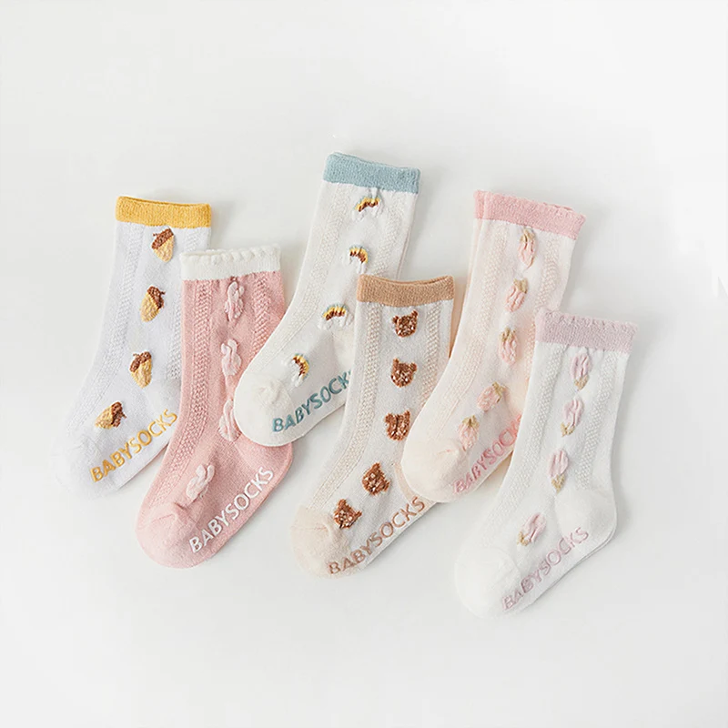 

Suefunskry Kid Girl Boy Socks Strawberry Embroidery Mid Calf Socks Non-Slip Breathable Floor Socks for Spring Fall