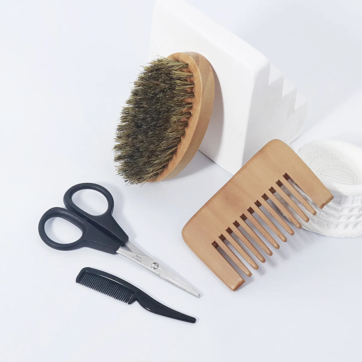 Conjunto de estilo de barba masculino – mini tesoura de barba, escova de juba de madeira, mini pente, adequado para todos os penteados