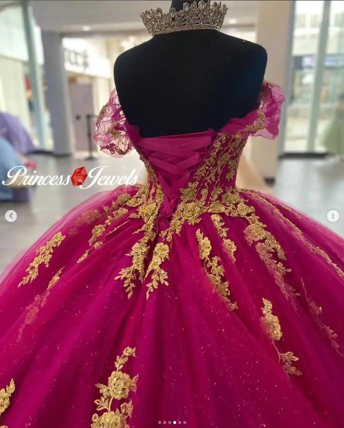 Fuchasia Princess Off Shoulder Quinceanera Dresses vestido 15 años mujer Gold Applique Corset Prom Sweet 15 Gown