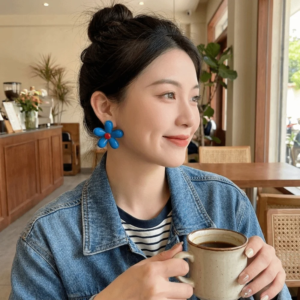 Asymmetry Design Flower Stud Earrings Colorful Bright Color Enamel Drip Glaze Earrings Blue and Red Chunky Petal
