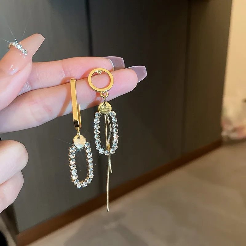 

Trendy Brand Asymmetric Long Tassel Zircon Earrings For Women New Fashion Sparkling Geometric Earrings Jewelry Party Gifts