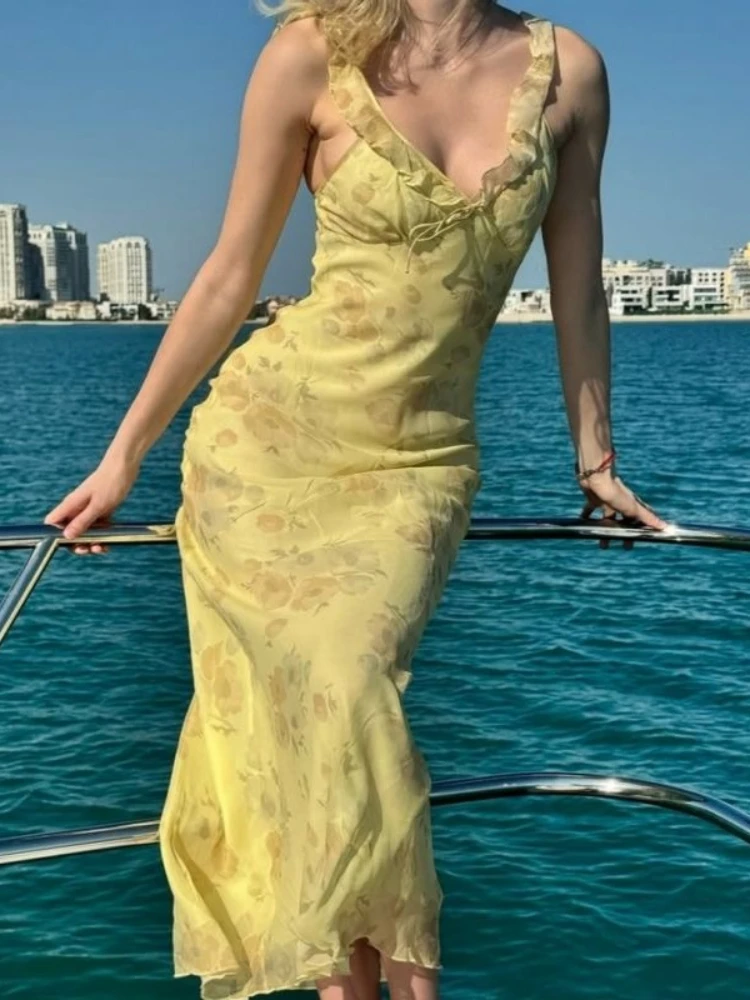 French Off-shoulder Women's Summer Bow Dress Ruffled Vacation Style Slim Fit Floral Midi Skirt Elegant Party Beach Party Fashion