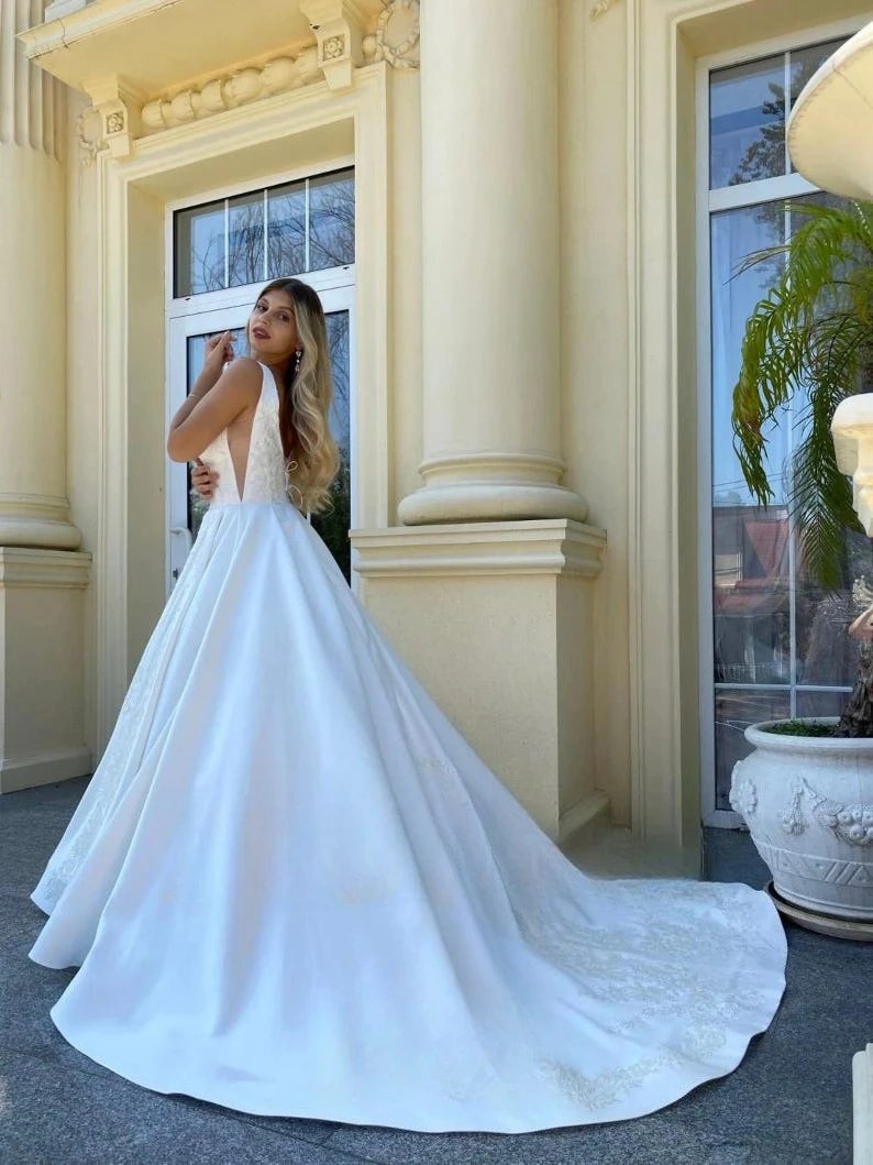 Простое свадебное платье с корсетом и вышивкой со шлейфом, свадебное платье с открытой спиной, атласные свадебные платья принцессы для женщин, 2020, невеста