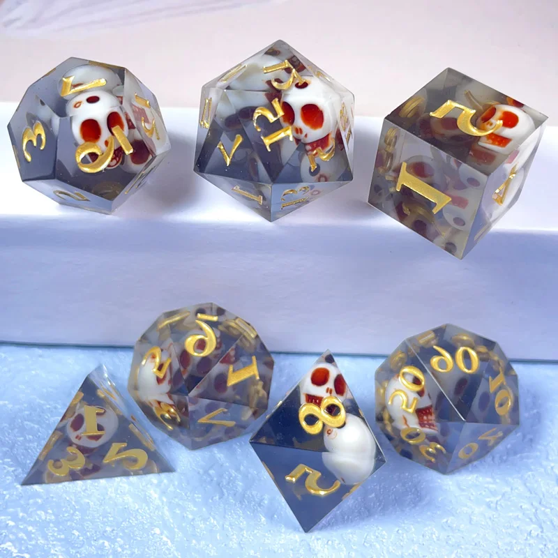 

Resin Skull Bones DND Dice for Dungeons and Dragons RPG Role Playing Board Games 3D Skeleton Face Dice Sets for Halloween Gift
