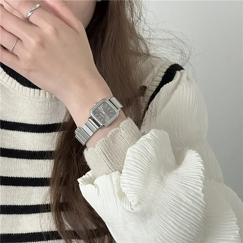 Stainless Steel Strap Quartz Watch Women Retro Small Square Dial Watch Female Gift Wristwatch Dropshipping Reloj Mujer Elegante