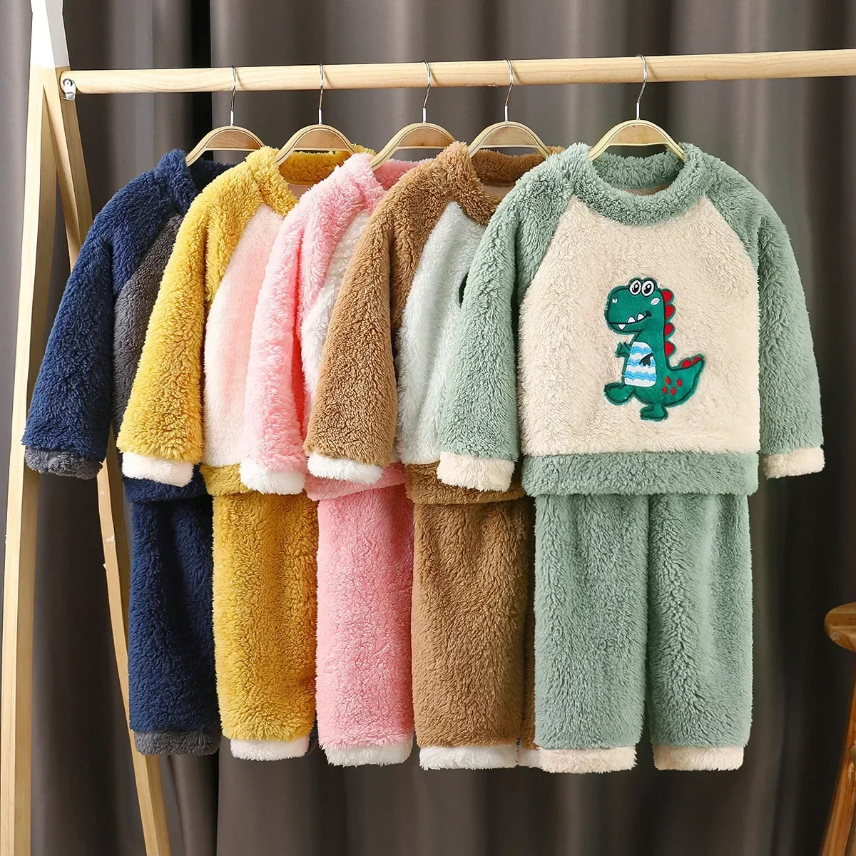 Children's New Winter Flannel Set For Boys and Girls Plush Insulation Home Clothing Children's Pajamas Children's Clothing