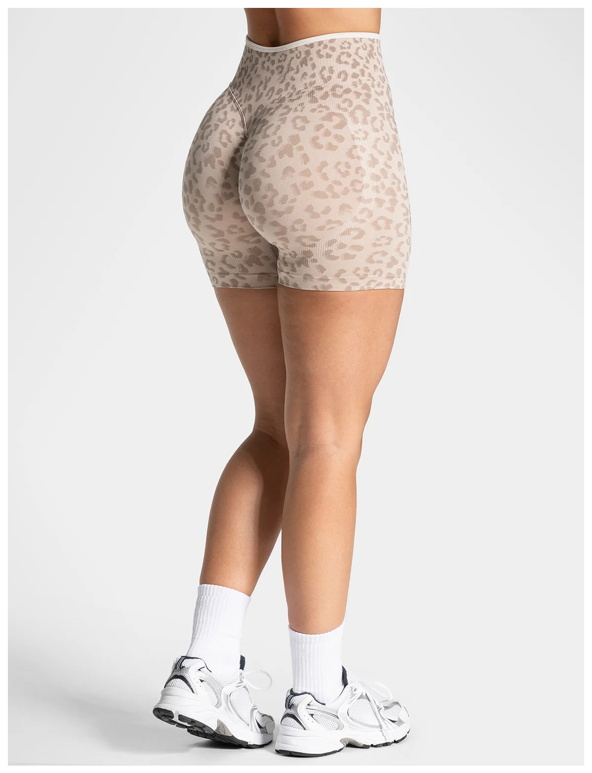 Size chart and fit details