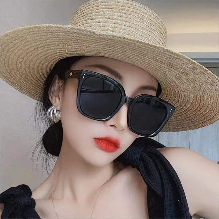 

Large Frame New Sunglasses Jenniekuku Chen Jiannan Same Sunglasses Female to Make Big Face Thin-Looked Graceful Online Influence