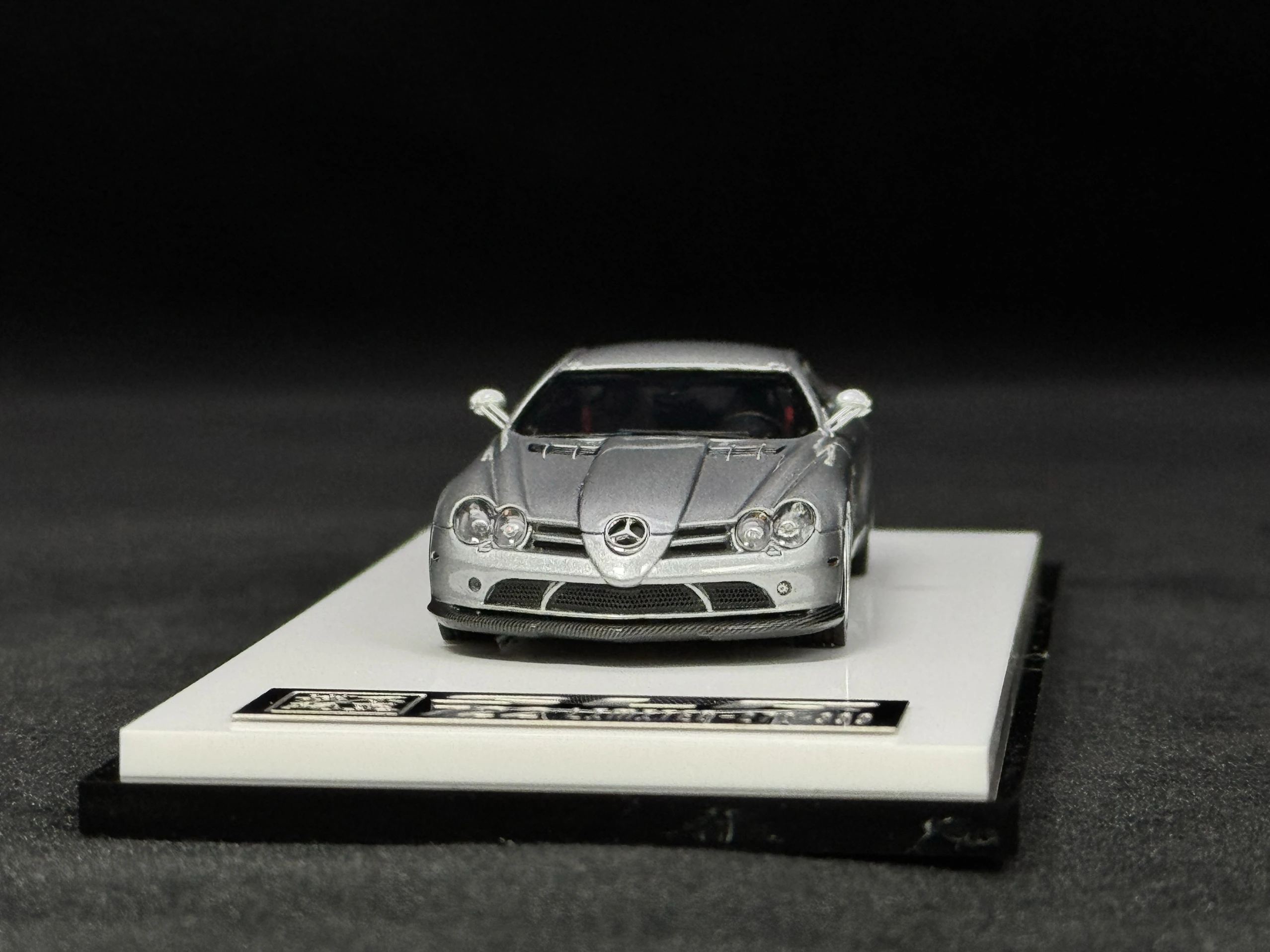 

Литой под давлением масштаб 1:64 BENZ SLR Edition 722, модель автомобиля из смолы, Коллекционная игрушка, подарок, сувенир, украшение для дисплея
