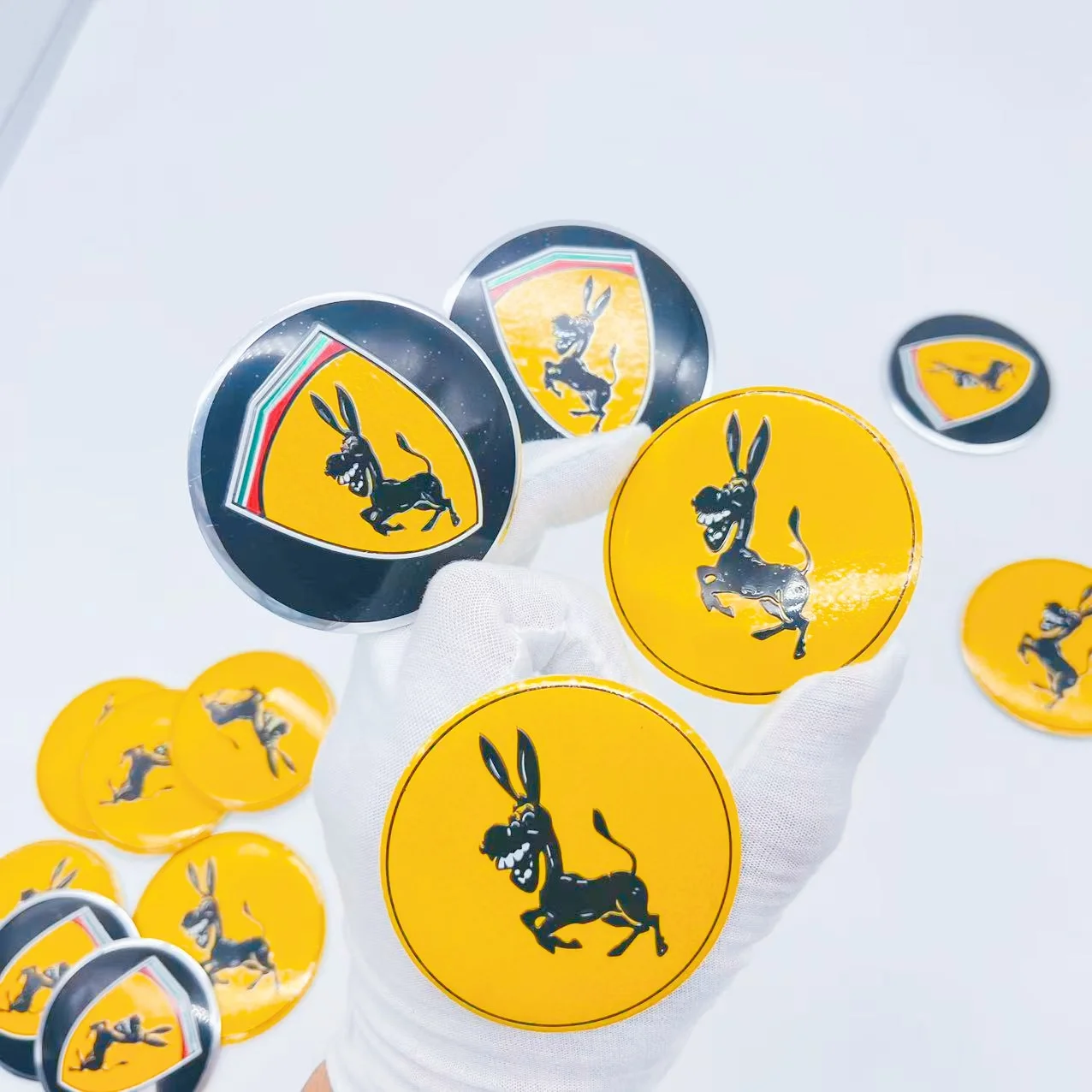 4pcs/Set High Quality Donkey Logo Car Hubcap Sticker Personalized Car Sticker Decoration 56MM 65MM Aluminum Car Tire Car Sticker