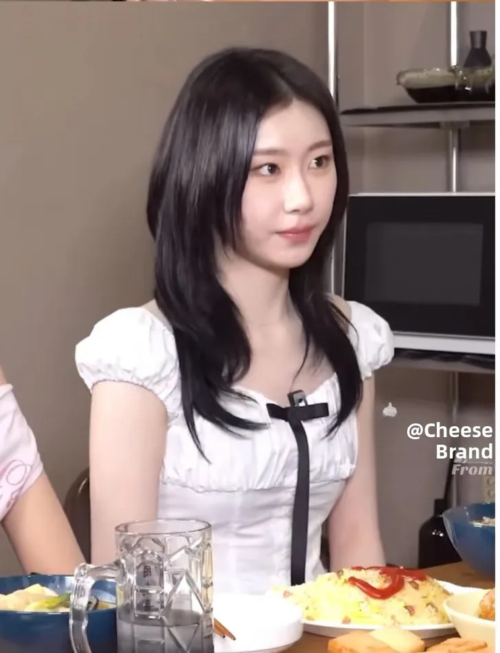 

Женский топ Itzy Li Caia с белым бантом и рукавами-фонариками, уникальный, нежный, модный, коллекция весна-осень, повседневная одежда