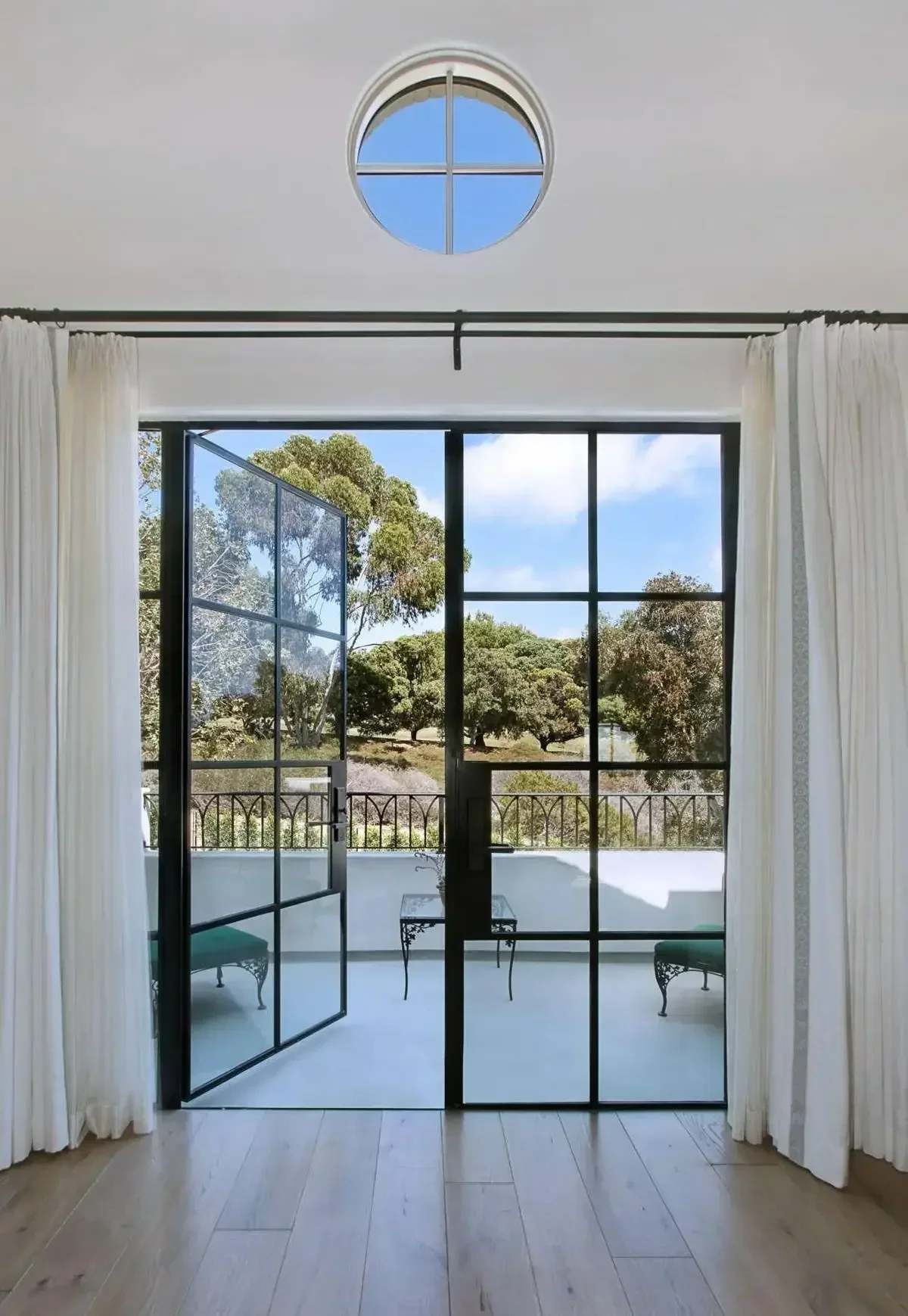 Aluminum Alloy Custom Design Tempered Glass Door Shower Room Bedroom French Doors Slim Narrow Frame with Grills Casement Door