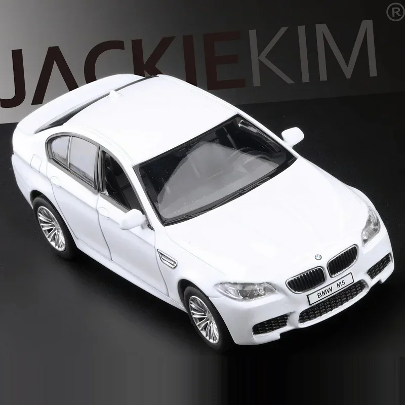 1:36 Bmw M5 Pull-Back Auto Modellegering Automodel Diëcasts Metalen Speelgoedvoertuigen Auto Model Simulatie Collectie Kids Speelgoed Cadeau F156