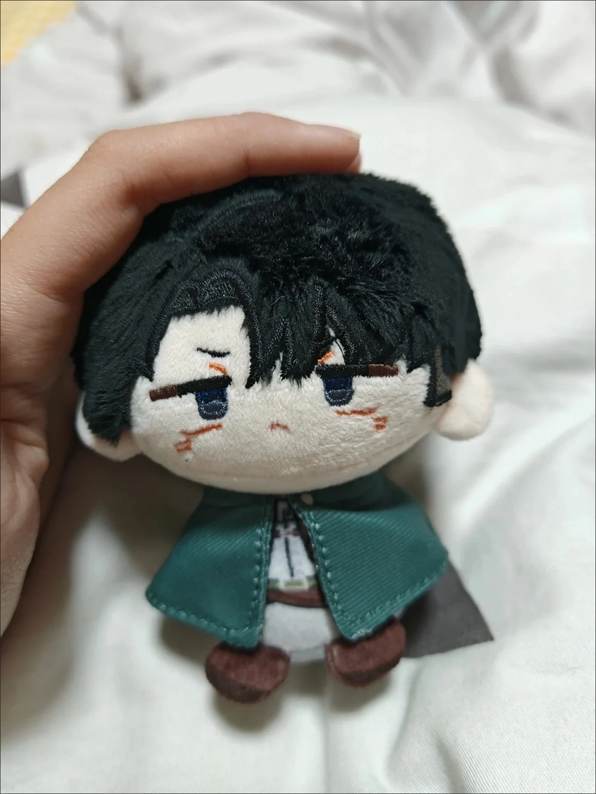 Attacco caldo su Titano Levi Ackerman Mikasa Ackerman Figura carina Peluche Ripiene di cotone Bambola Zaino Ciondolo Ragazzo Ragazza Giocattoli Regalo