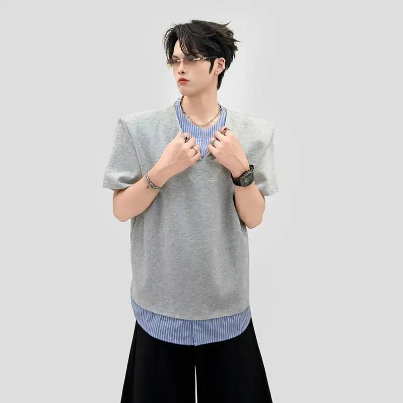 Men's Loose-Fit Casual Half-Sleeve T-Shirt V-Neck Color-Contrast Niche Design Fake Two-piece Male Tops MO80