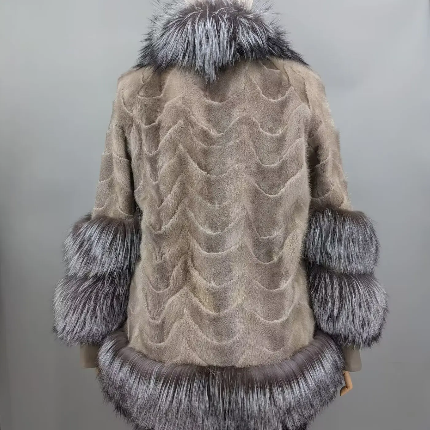 Women Light Brown Real Mink Patchwork Fur Coat Real Silver Fox Fur Collar Cuffs Luxury Winter Genuine Fur Outerwear 25A0454