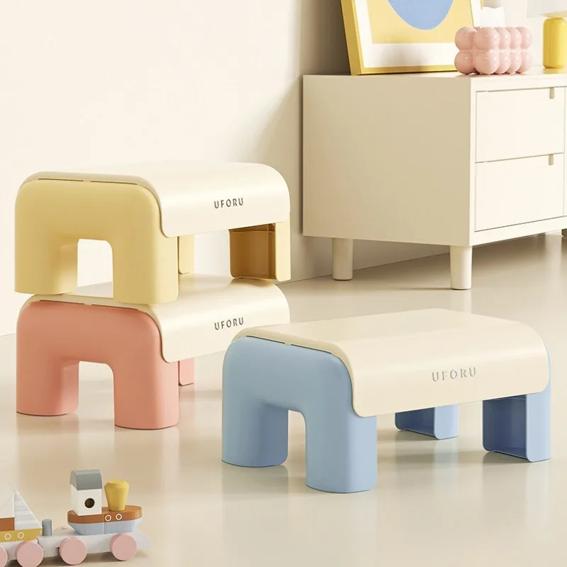 High Aesthetic Thick Plastic Low Stool Stable Non Slip Load Bearing Design Bathroom Footrest Stackable Household Shoe Stool