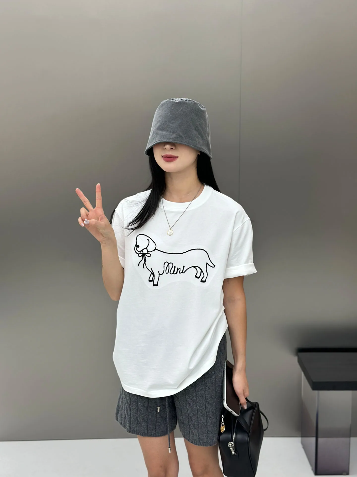 

Новая женская свободная повседневная футболка с вышивкой и коротким рукавом, серия Paper 2026, комплект из трех предметов, хлопковая, дышащая, комфортная футболка