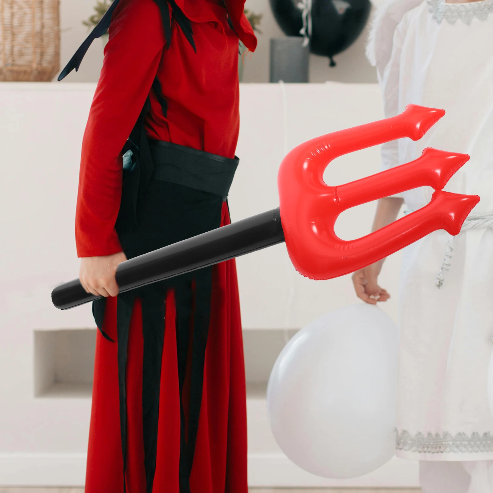 

Red PVC Inflatable Fork for Halloween Party Cosplay Toy Prop Fun Lightweight Triangle Fork Role Play Accessory