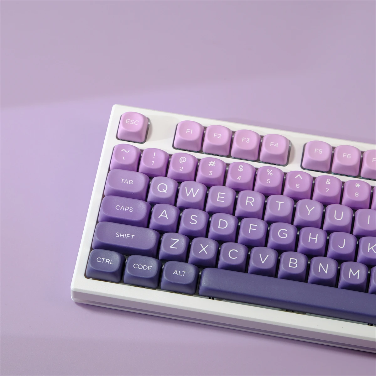 Imagem -04 - Pbt Violeta Gradiente Keycaps Perfil Moa Teclado Gaming Mecânico Dye Sub Keycap Clássico Gmk67 126 Chaves