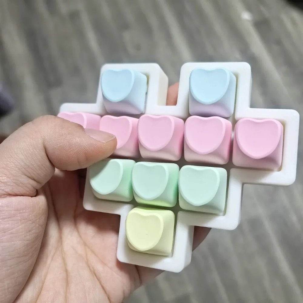 PBT Loving Heart Keycaps 11 Keys Finger Friendly Mechanical Keyboard Keys Stress Relief Colorful Clicker Toy Keycaps Kids