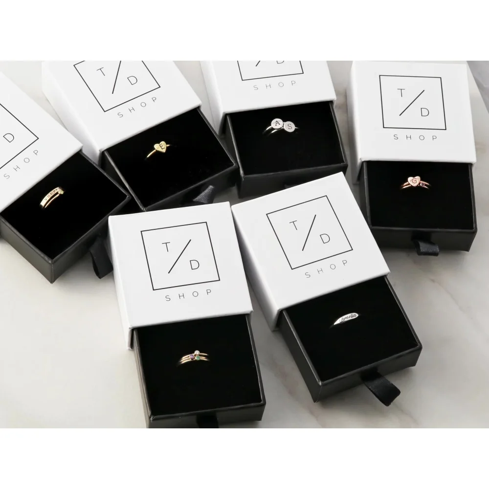 

9x9x3,2 см черная коробка для упаковки ювелирных изделий, индивидуальный логотип, кольцо, серьги, ожерелье, подарочный чехол для хранения, бумажный выдвижной ящик, коробки, сумки