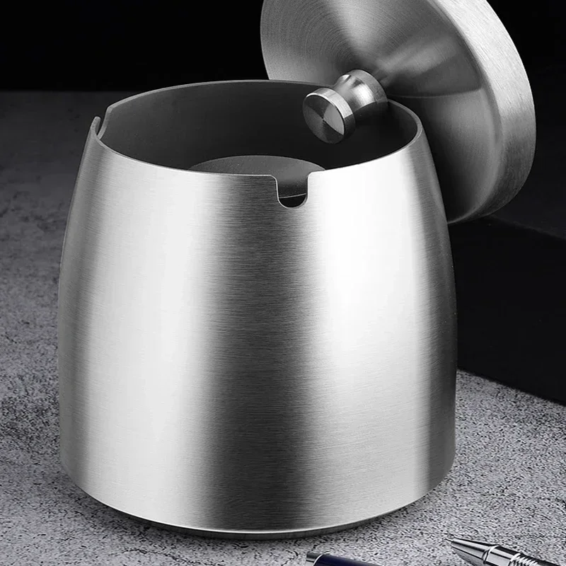 Stainless Steel Car Ashtray Titanium Plated Design Thick Tall Body Anti Fly Ash with Lid Interior Accessory