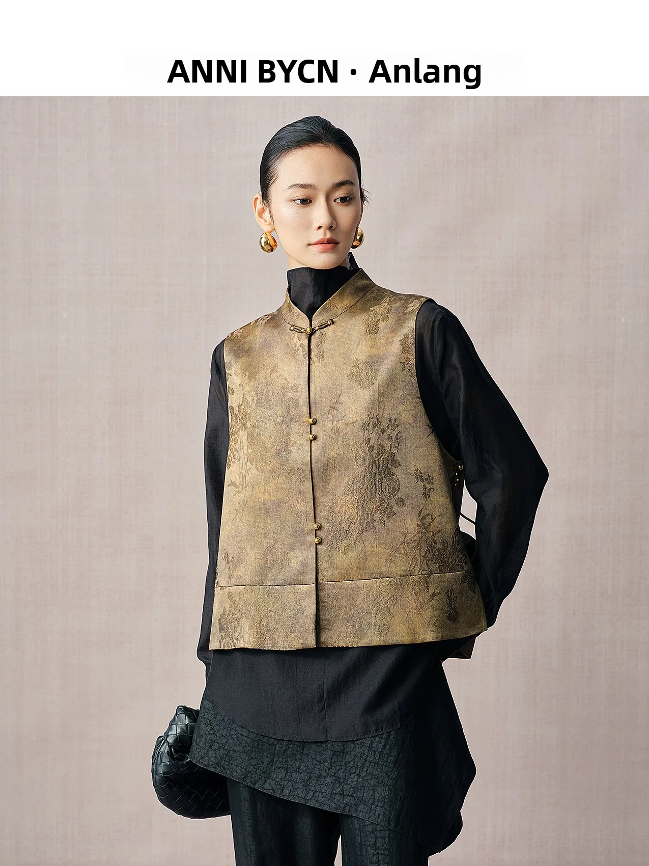 Annibycn Chinese Style Stand Collar Vest Women's Outerwear Autumn Season Floral Pattern Sleeveless Layering Top Polyester Mat...
