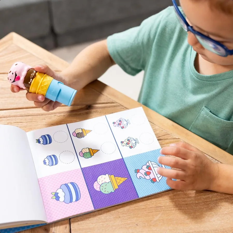 Autocollant Melissa et Doug Wow! ™   Tampon d'activité et tampon autocollant 24 pages, 300 autocollants, jouet Fidget d'art et d'artisanat, Char de collection