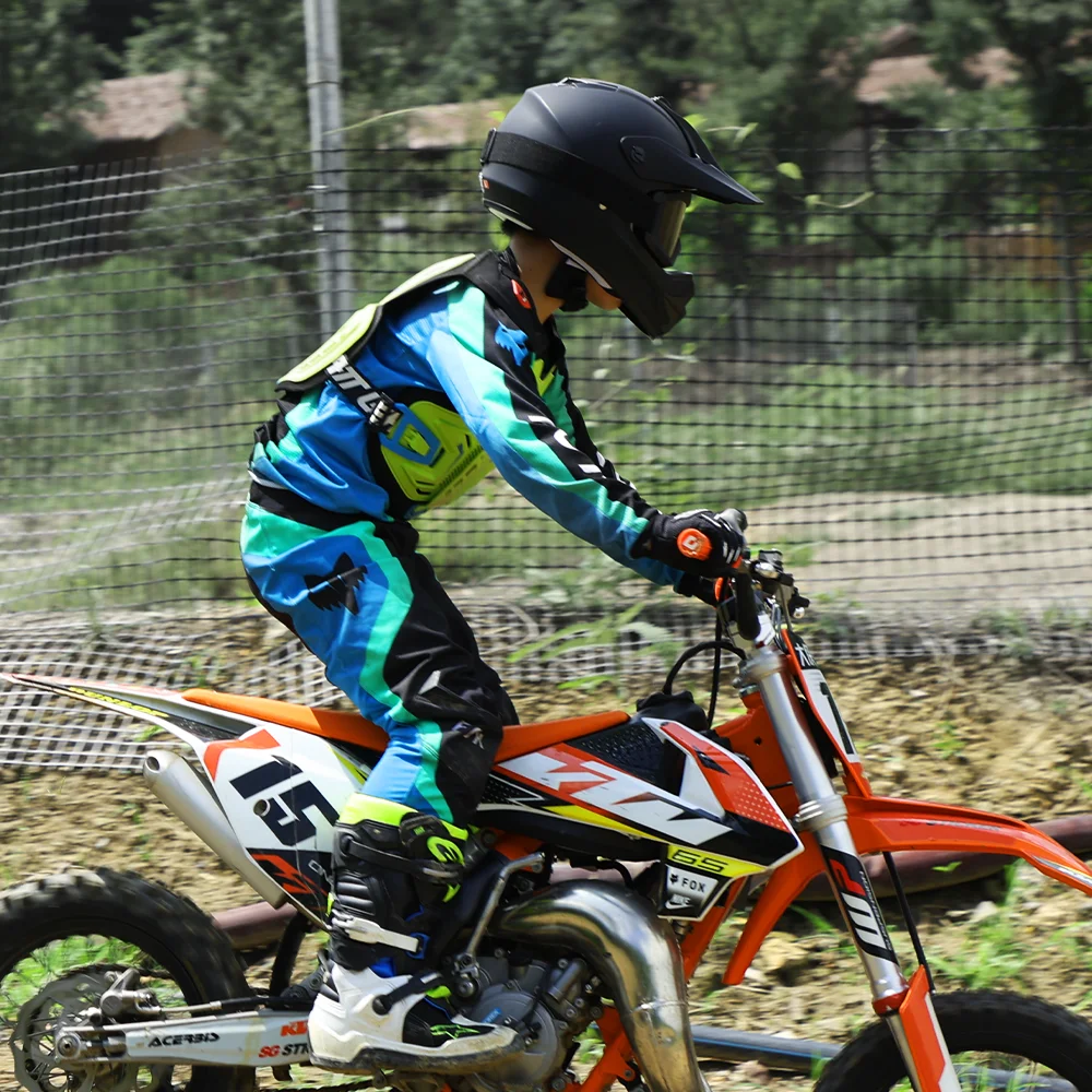 

Motorcycle Helmet Accessories for Roozo