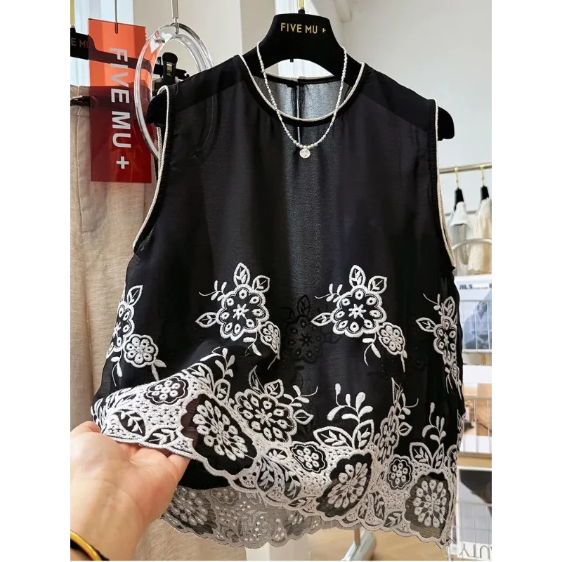 

New Sleeveless Embroidered Summer All Match Vest A Women's Small Shirt Fashion Temperment Vintage Graceful Round Neck Top