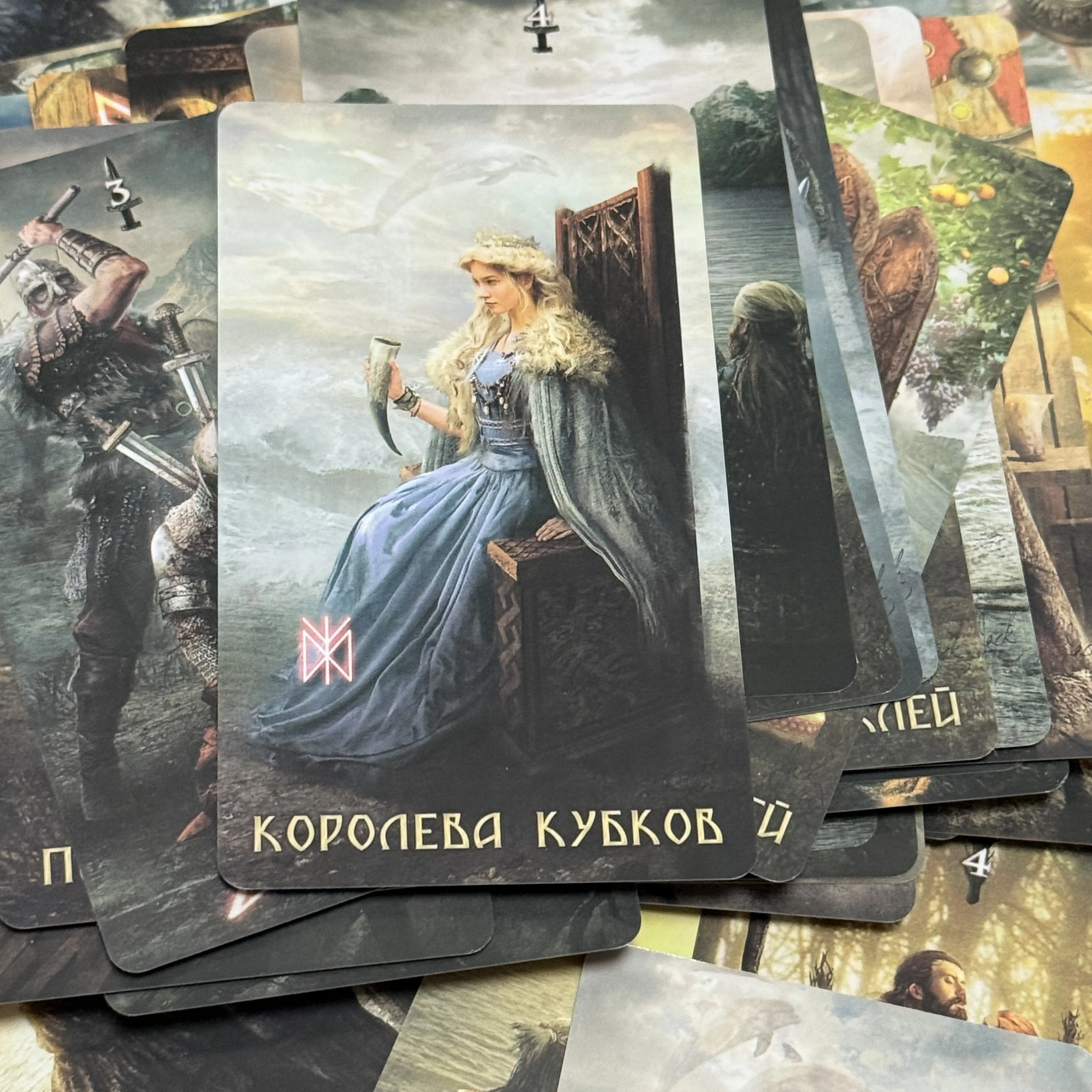 Runische Tarotkarten Russische Version 80 Karten Brettspiel – Detail 5
