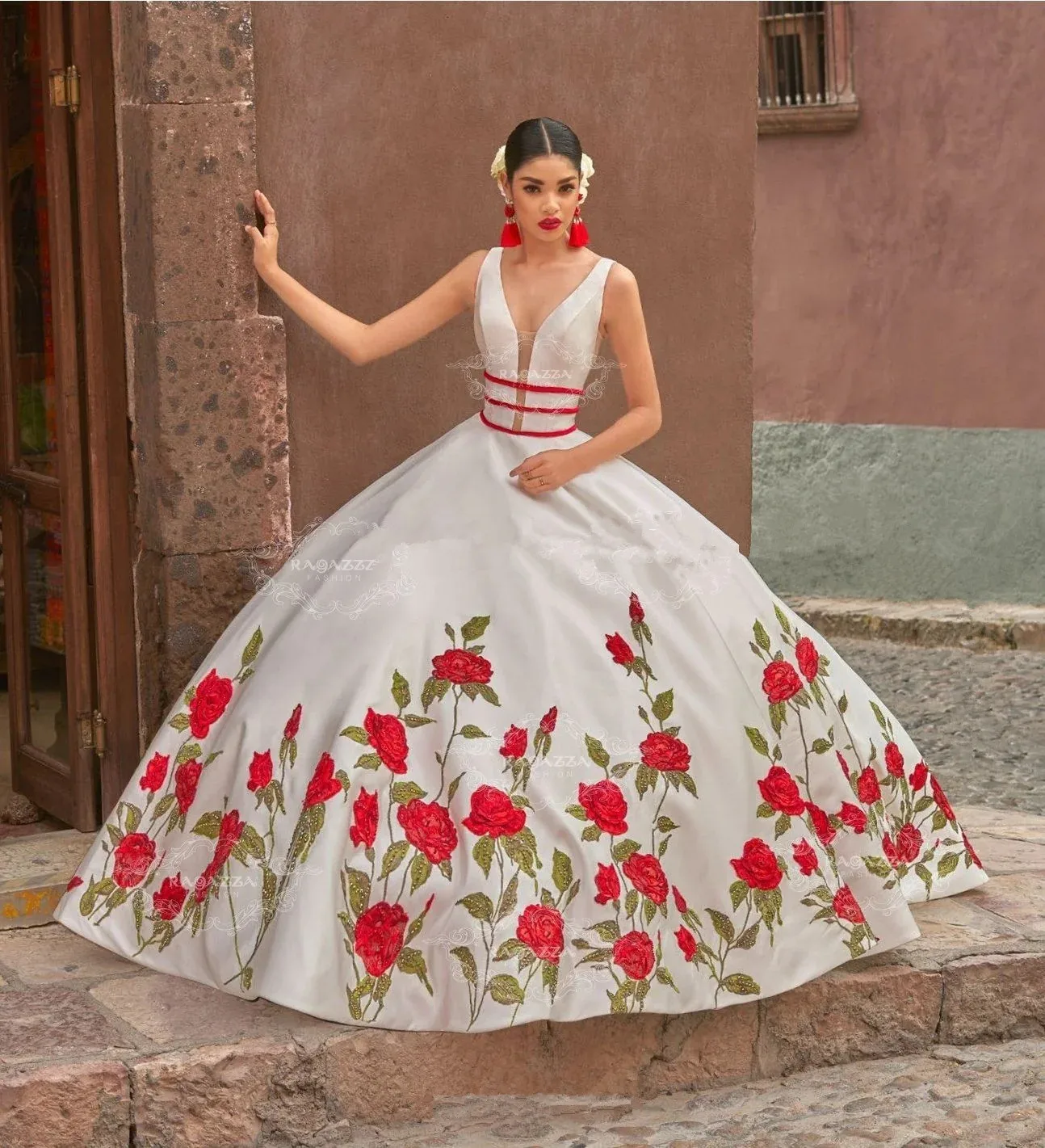 

Puffy Charro Quinceanera Dresses Ball Gown V-neck Floor Length Satin Appliques Mexican Sweet 16 Dresses 15 Anos